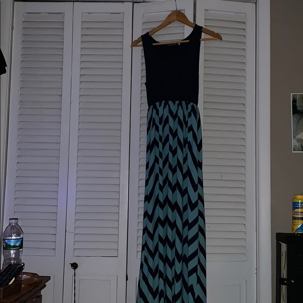Women’s maxi dress, size M